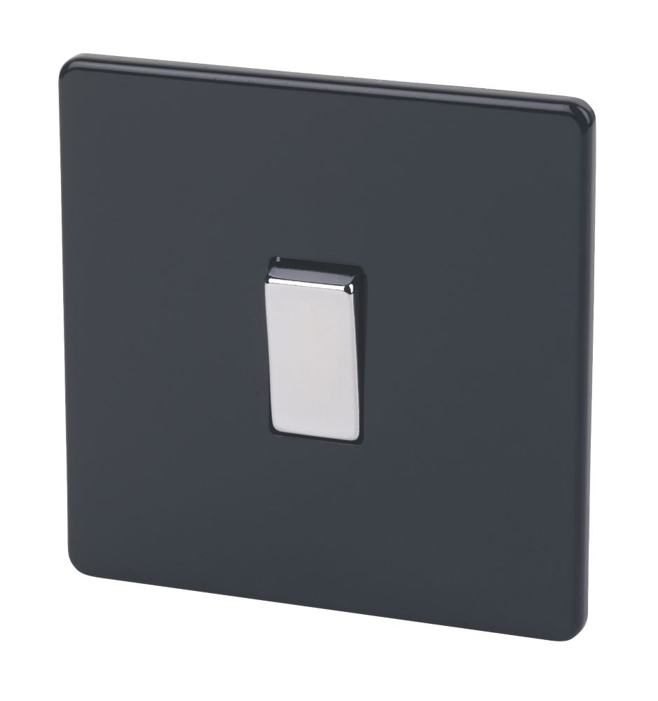 Varilight  10AX 1-Gang Intermediate Switch Jet Black