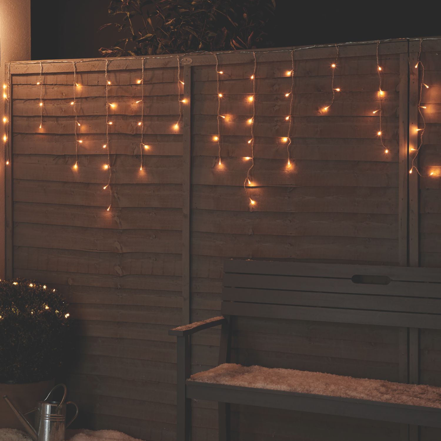 300 LED Indoor & Outdoor Warm White Icicle Christmas Lights (822CL)