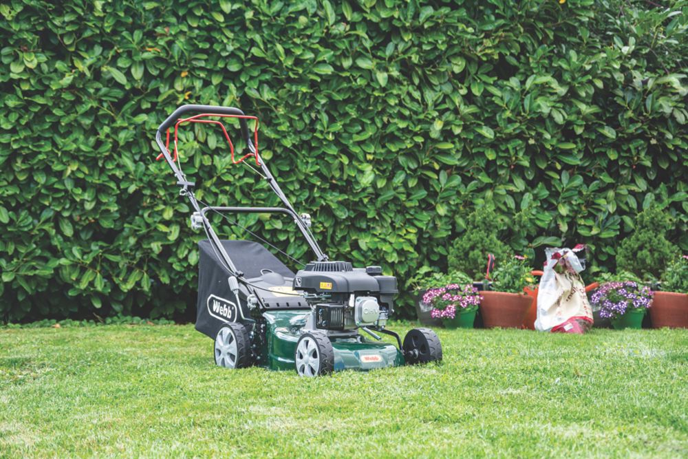 Webb WER410SP 41cm 132cc Self Propelled Rotary Petrol Lawn Mower