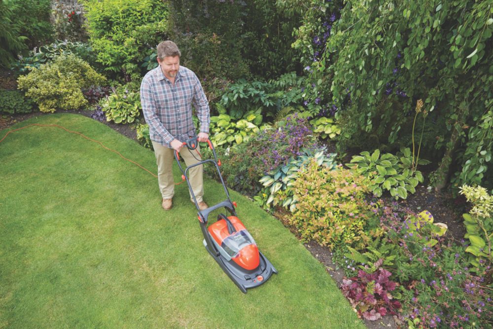 Screwfix flymo lawnmowers hot sale