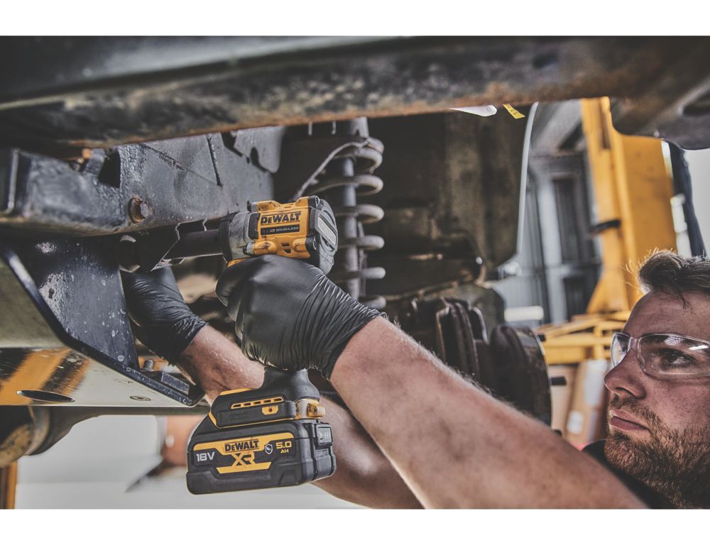 DeWalt DCF921N XJ 18V Li Ion XR Brushless Cordless M20 Hog Ring