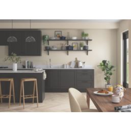 Dulux  2.5Ltr Magnolia Matt Emulsion  Paint