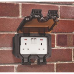 Knightsbridge  IP66 13A 2-Gang DP Weatherproof Outdoor Switched Socket