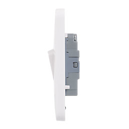 Schneider Electric Lisse 10AX 3-Gang 2-Way 10AX Light Switch  White