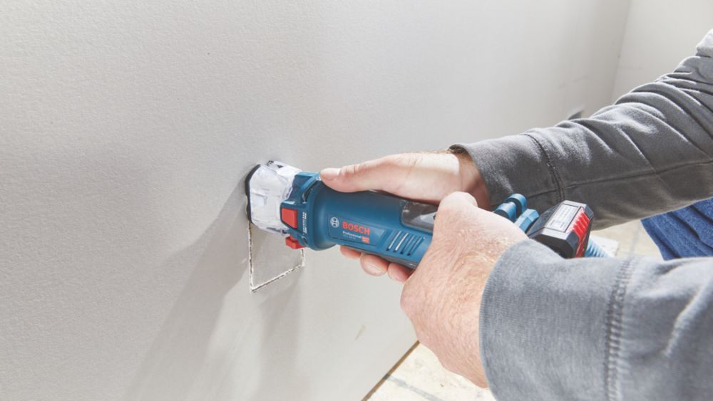 Bosch GCU 18V-30 18V Li-Ion Coolpack Brushless Cordless Drywall Cutter  Rotary Tool - Bare - Screwfix