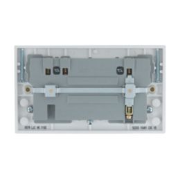 British General 900 Series 13A 2-Gang SP Switched Socket + 3.1A 15.5W 2-Outlet Type A USB Charger White