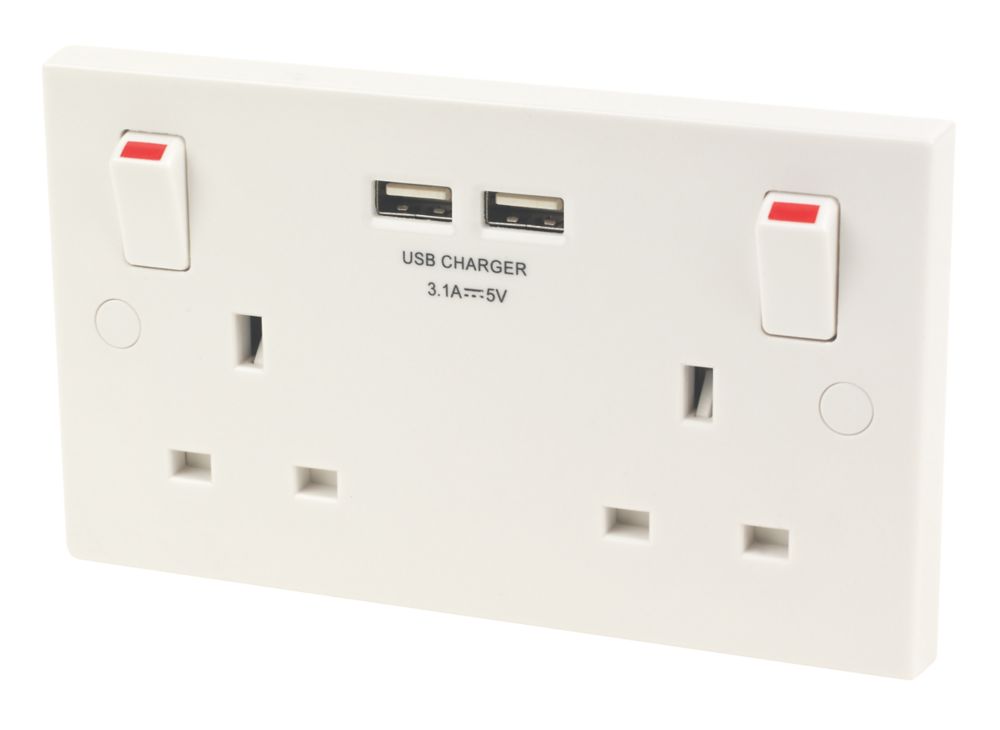 British General 900 Series 13A 2-Gang SP Switched Socket + 3.1A 15.5W 2-Outlet Type A USB Charger White