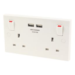 British General 900 Series 13A 2-Gang SP Switched Socket + 3.1A 15.5W 2-Outlet Type A USB Charger White
