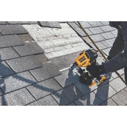 DEWALT Hot Dip Galvanised Roofing Coil Nails 3.1mm x 38mm 1200 Pack