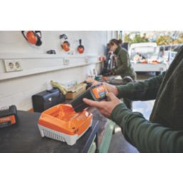 STIHL AL 301 36V Li-Ion Battery Charger