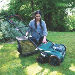 Webb Eco X-Series WEV20X2SRB4X 40V 2 x 4.0Ah Li-Ion  Brushless Cordless 38cm Scarifier Rake