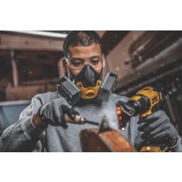 DEWALT  Large Half Mask Respirator with Filters A2-P3