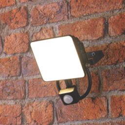 TCP  Indoor & Outdoor LED Floodlight With PIR Sensor Black 10W 1600lm