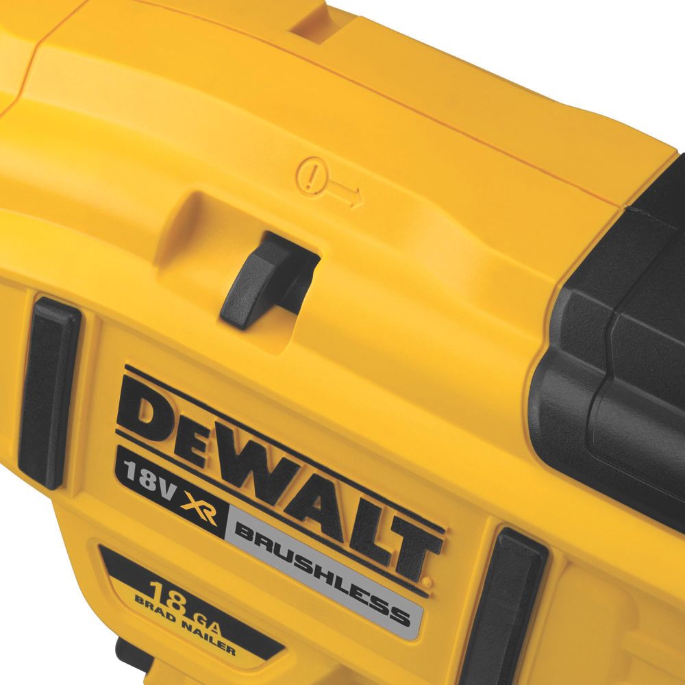 Dewalt cordless store trim nailer