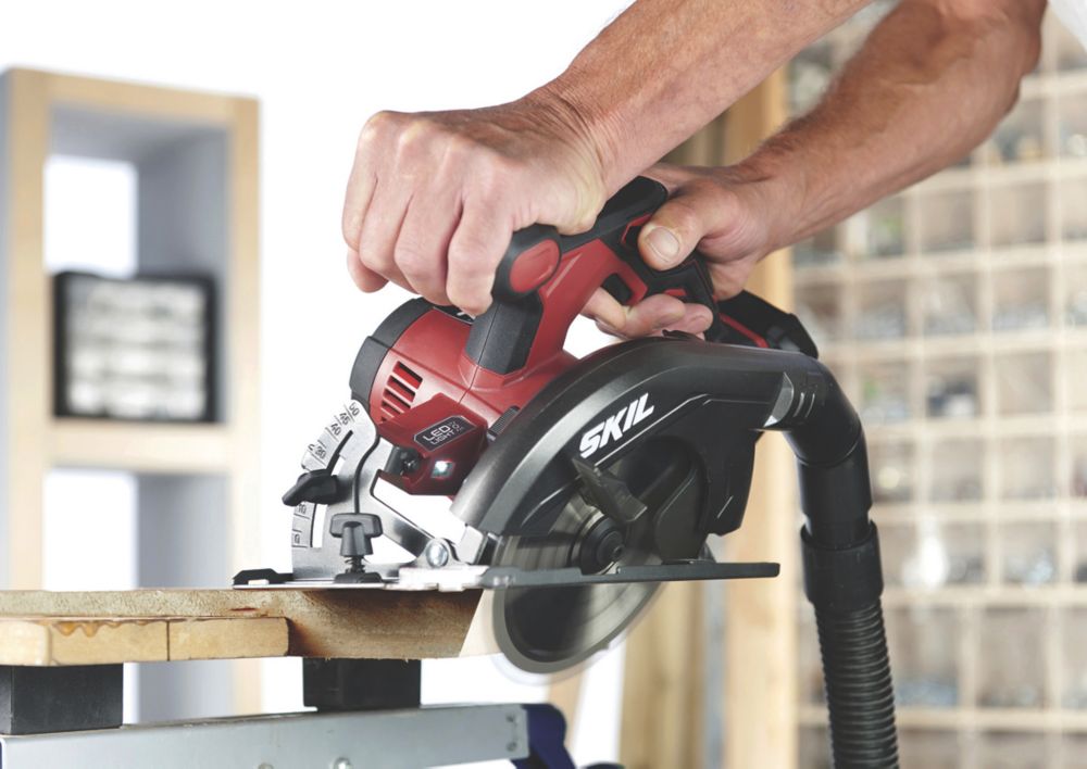 Skil 20v best sale circular saw