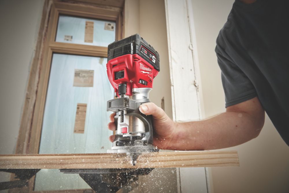 Milwaukee router m18 screwfix sale