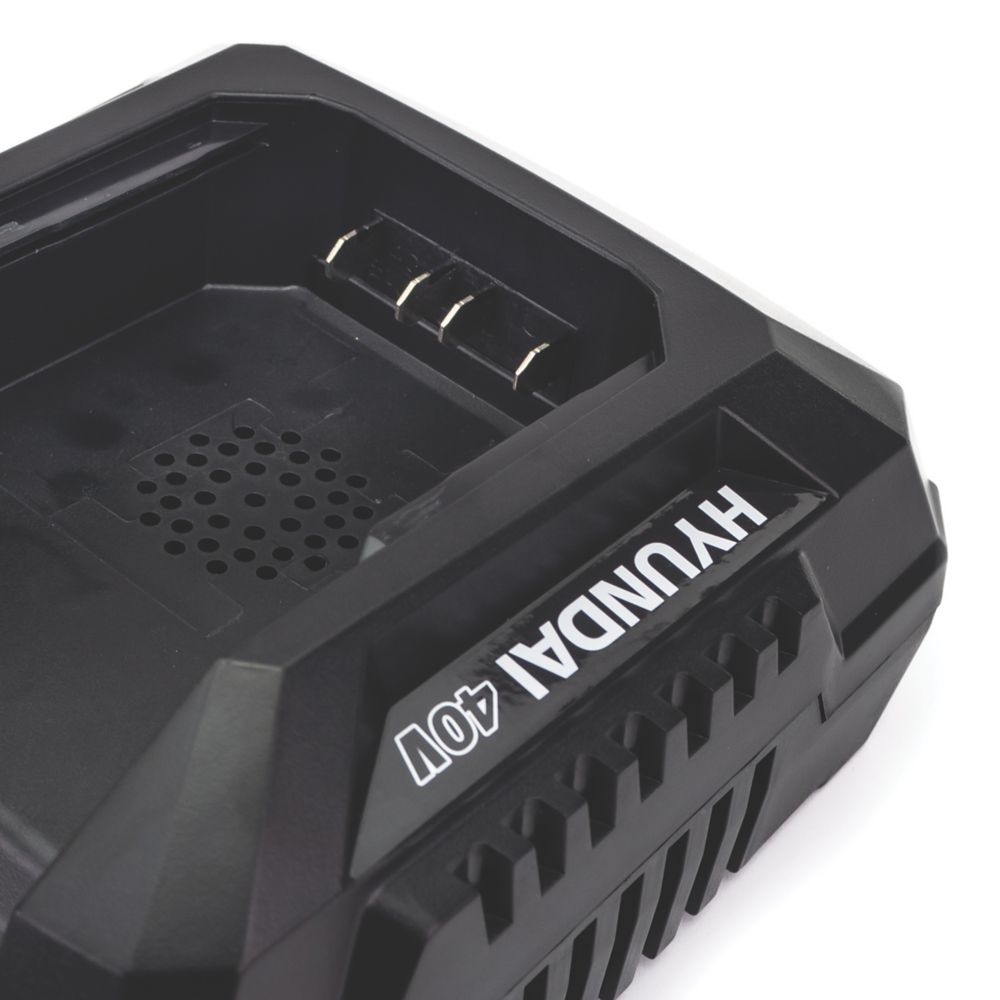 Hyundai HYCH402 40V Li-Ion Garden Machinery Charger Screwfix
