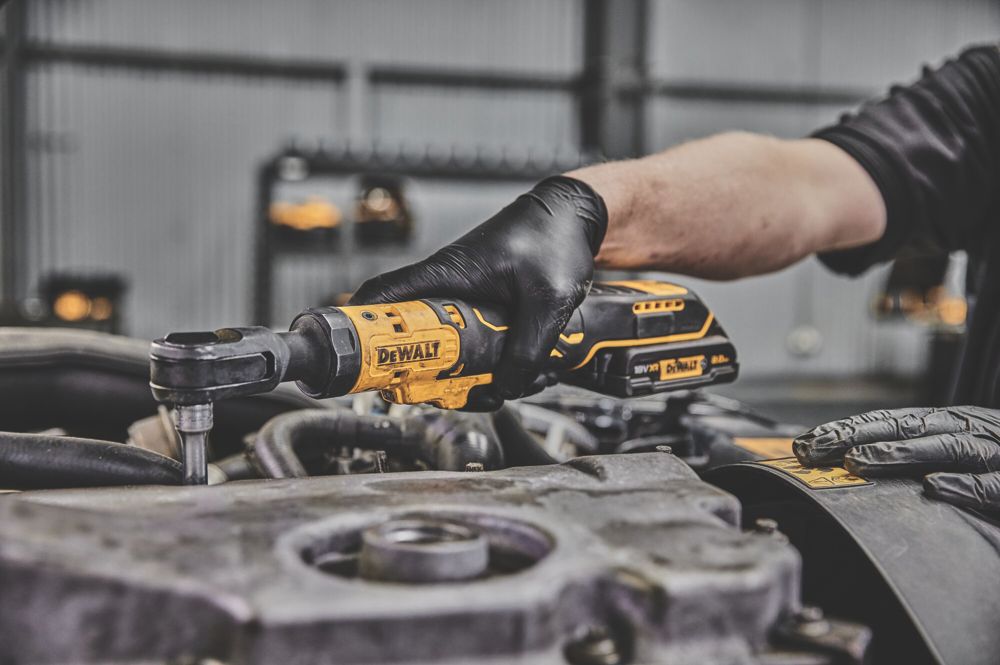 DeWalt DCF513N XJ 18V Li Ion XR Brushless Cordless 3 8