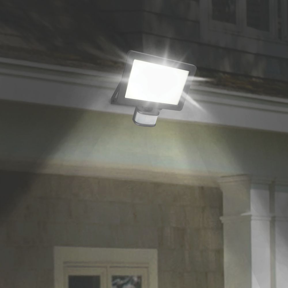 Screwfix security deals lights led