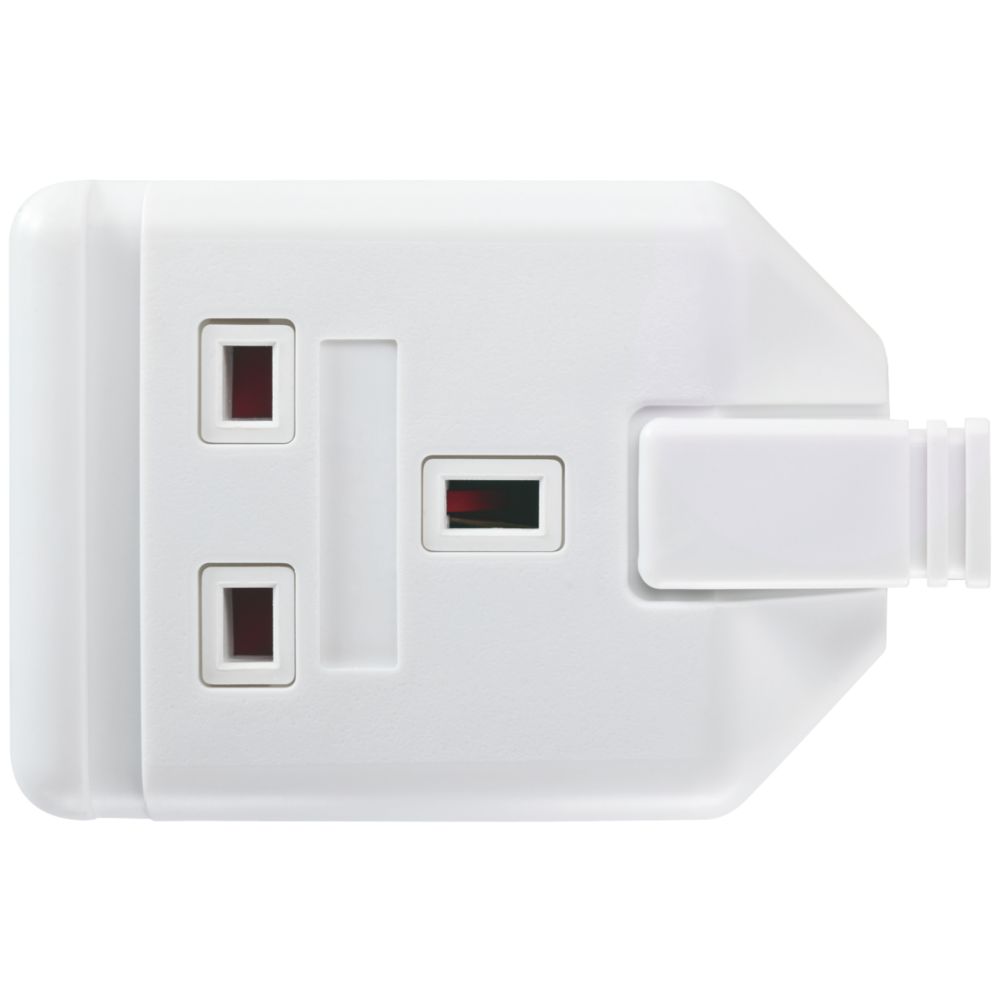 Masterplug 13A Unfused Travel Adaptor White - Screwfix