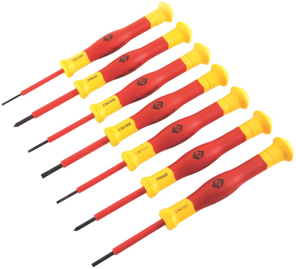 Electric screwdriver set discount screwfix