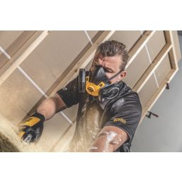 DEWALT  Medium Half Mask Respirator with Filters P3