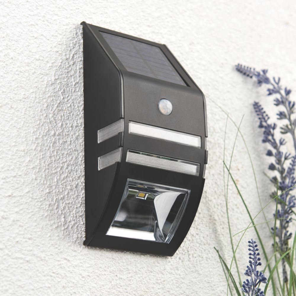 Solar gutter lights deals screwfix