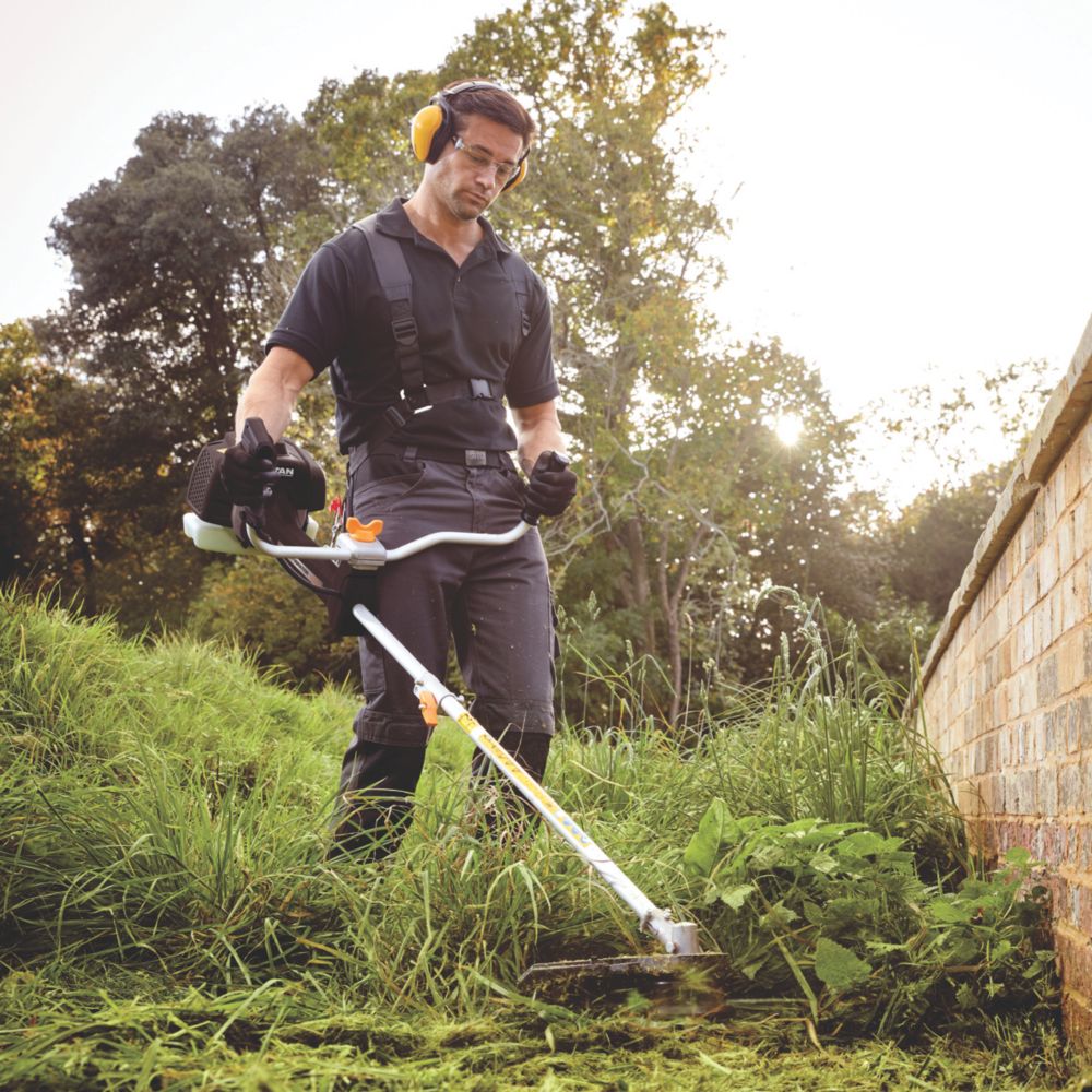 Screwfix deals grass strimmers