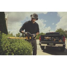 DEWALT DCMHT562N-XJ  55cm 18V Li-Ion XR Brushless Cordless Hedge Trimmer - Bare