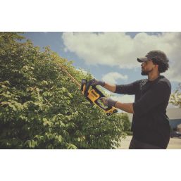 DEWALT DCMHT562N-XJ  55cm 18V Li-Ion XR Brushless Cordless Hedge Trimmer - Bare