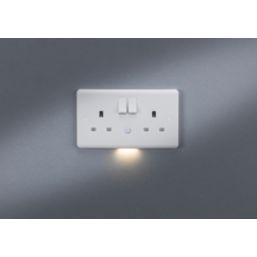 Knightsbridge  13A 2-Gang DP Switched Socket with Night Light White