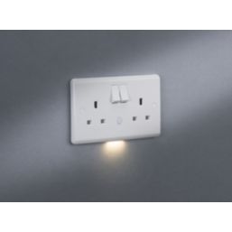 Knightsbridge  13A 2-Gang DP Switched Socket with Night Light White