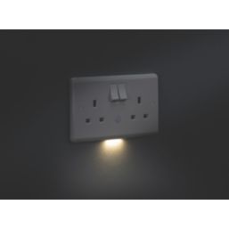 Knightsbridge  13A 2-Gang DP Switched Socket with Night Light White