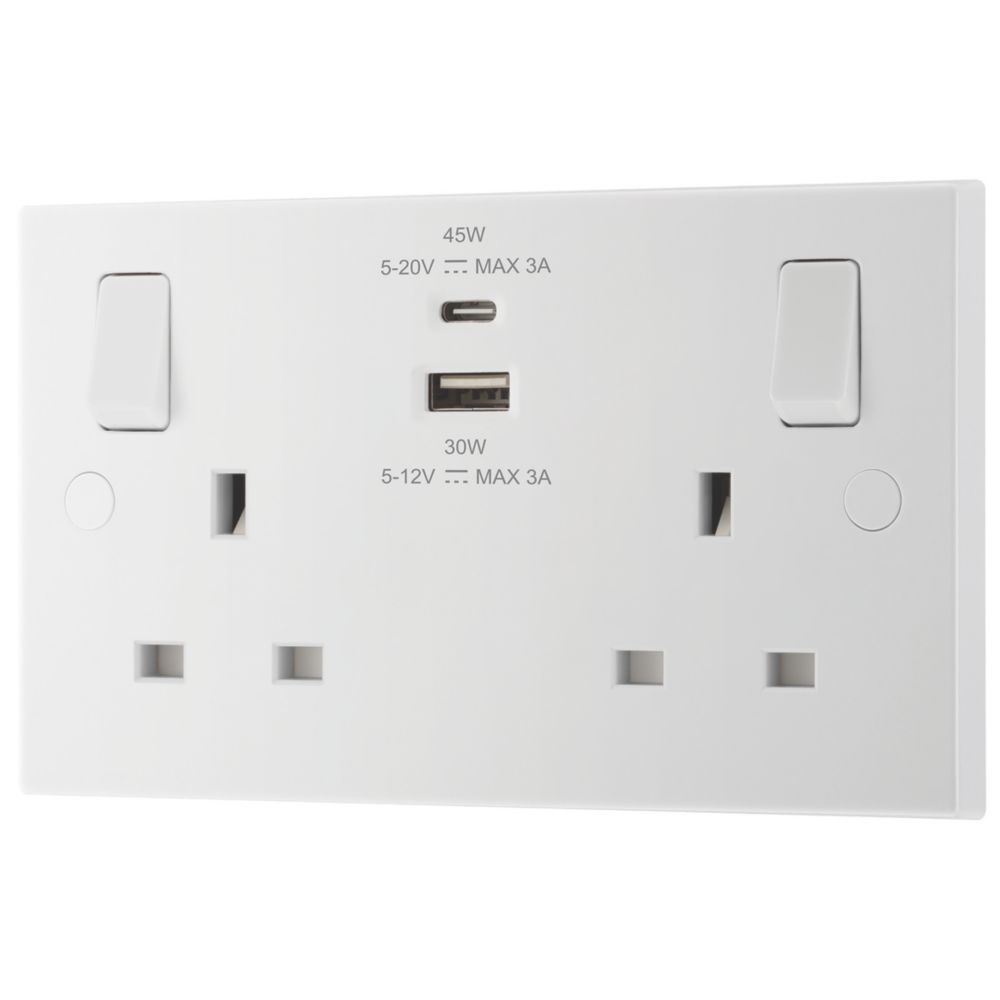 British General 900 Series 13A 2-Gang SP Switched Socket + 3A 45W 2-Outlet Type A & C USB Charger White