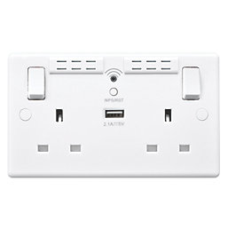 British General 800 Series 13A 2-Gang SP Switched Wi-Fi Extender Socket + 2.1A 1-Outlet Type A USB Charger White