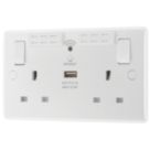 British General 800 Series 13A 2-Gang SP Switched Wi-Fi Extender Socket + 2.1A 10.5W 1-Outlet Type A USB Charger White