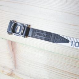 Komelon Unigrip Fibreglass 30m Tape Measure