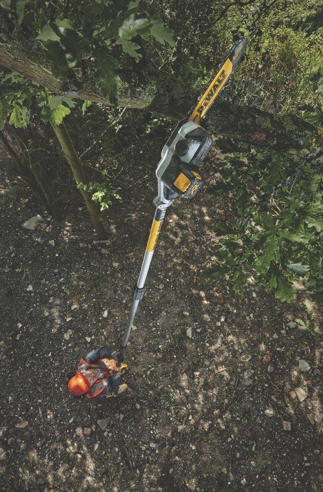 Cordless pole saw deals dewalt