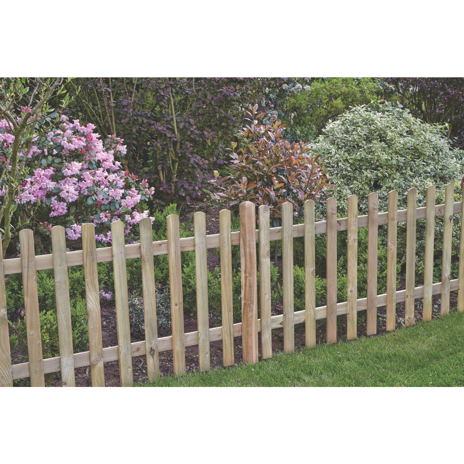 Forest Ultima Picket Fence Panels Natural Timber 6' x 3' Pack of 5 (944KV)