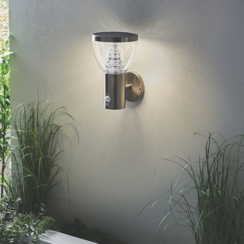 Solar security shop light screwfix