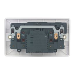 Hager Sollysta WMSS82-USBCC 13A 2-Gang 2P+E Switched Socket + 3.1A 27W 2-Outlet Type C USB Charger White