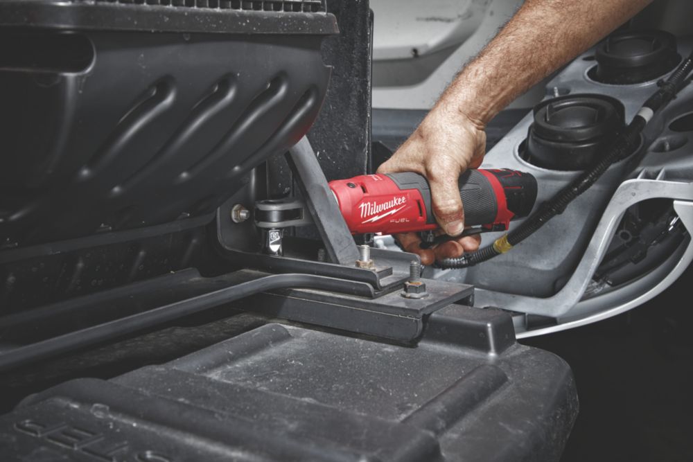 Milwaukee M12 FHIR38-201B FUEL 12V x 2.0Ah Li-Ion RedLithium Brushless  Cordless High Speed Ratchet Screwfix