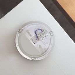 FireAngel   Mains Standalone Push-Fit Base