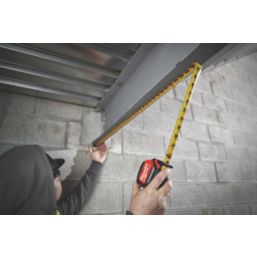 Milwaukee 8m Tape Measure - Screwfix