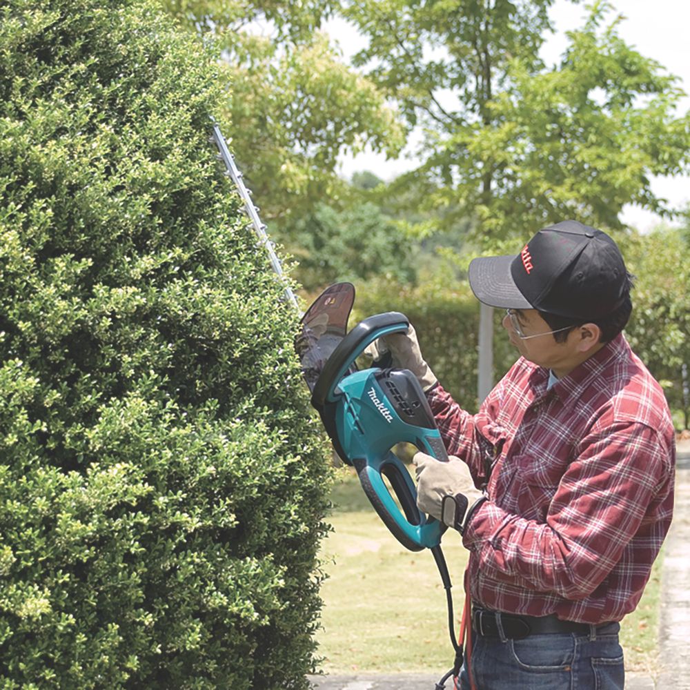 Makita hand held online hedge trimmer