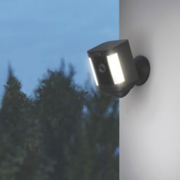 Ring store outdoor light