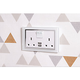 Retrotouch  13A 2-Gang DP Switched Socket + 2.1A 2-Outlet Type A USB Charger White Glass