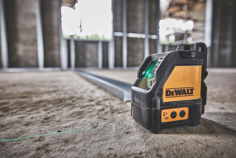 DeWalt DW088CG-XJ Green Self-Levelling Cross-Line Laser Level - Screwfix