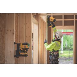 DEWALT DCLE34035D1-GB  18V 1 x 2.0Ah Li-Ion XR Green Self-Levelling Multi-Line 3 x 360° Remote Control Laser