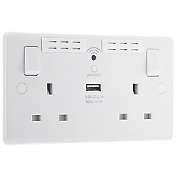 LAP  13A 2-Gang SP Switched Wi-Fi Extender + 2.1A 1-Outlet Type A USB Charger White